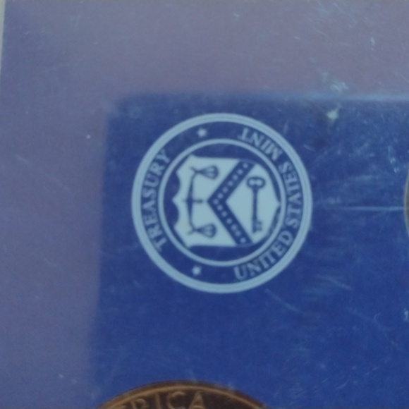 United States Mint Proof Coin Set - Picture 3 of 3